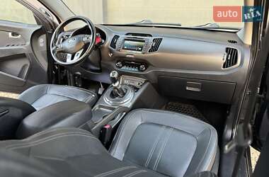 Внедорожник / Кроссовер Kia Sportage 2012 в 