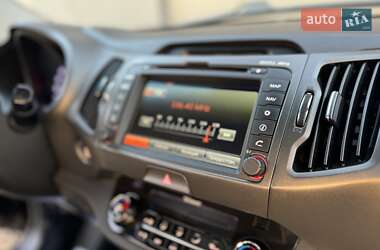 Внедорожник / Кроссовер Kia Sportage 2012 в 