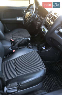 Внедорожник / Кроссовер Kia Sportage 2005 в 
