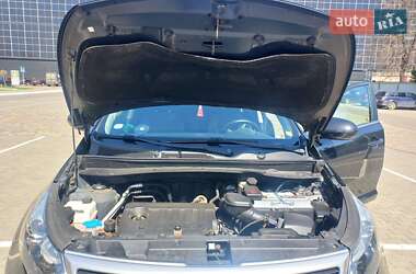 Внедорожник / Кроссовер Kia Sportage 2012 в 