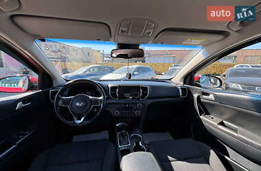 Внедорожник / Кроссовер Kia Sportage 2017 в 