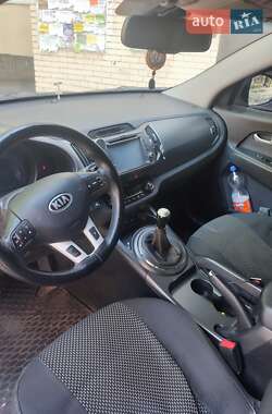 Внедорожник / Кроссовер Kia Sportage 2013 в 