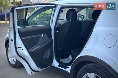 Позашляховик / Кросовер Kia Sportage 2011 в 