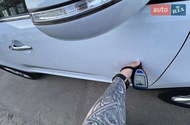 Позашляховик / Кросовер Kia Sportage 2011 в 