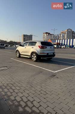 Позашляховик / Кросовер Kia Sportage 2011 в 