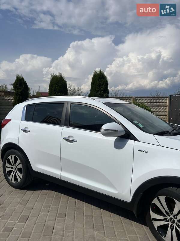 Внедорожник / Кроссовер Kia Sportage 2011 в Ровно