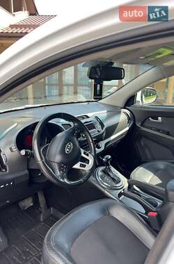 Позашляховик / Кросовер Kia Sportage 2011 в 