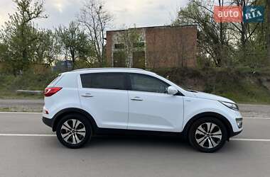 Внедорожник / Кроссовер Kia Sportage 2012 в 