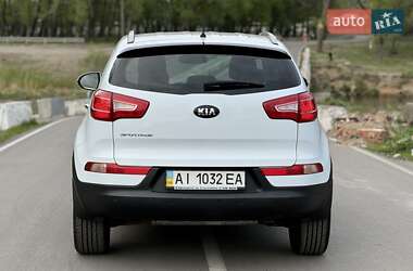 Внедорожник / Кроссовер Kia Sportage 2012 в 