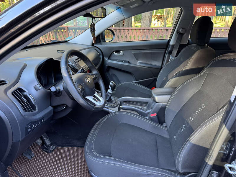 Внедорожник / Кроссовер Kia Sportage 2011 в Луцке