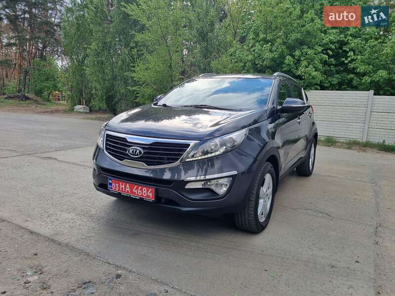Внедорожник / Кроссовер Kia Sportage 2012 в 