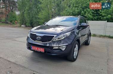 Внедорожник / Кроссовер Kia Sportage 2012 в 