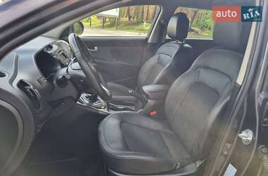 Внедорожник / Кроссовер Kia Sportage 2012 в 