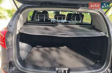 Внедорожник / Кроссовер Kia Sportage 2012 в 