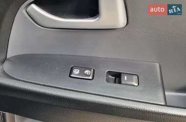 Внедорожник / Кроссовер Kia Sportage 2012 в 