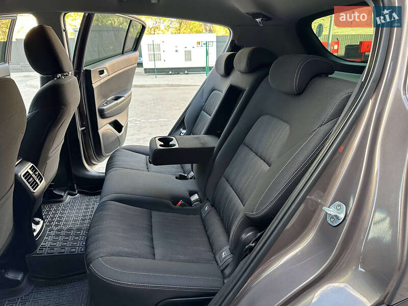 Позашляховик / Кросовер Kia Sportage 2019 в Дніпрі фото 19 Позашляховик / Кросовер Kia Sportage 2019 в Дніпрі