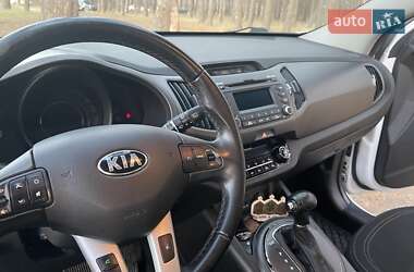 Позашляховик / Кросовер Kia Sportage 2013 в 