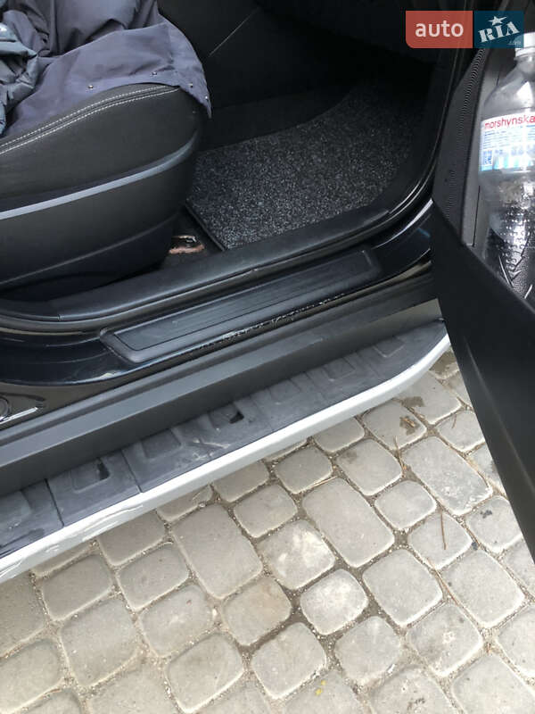 Внедорожник / Кроссовер Kia Sportage 2012 в Кременце