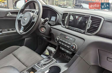 Позашляховик / Кросовер Kia Sportage 2016 в 