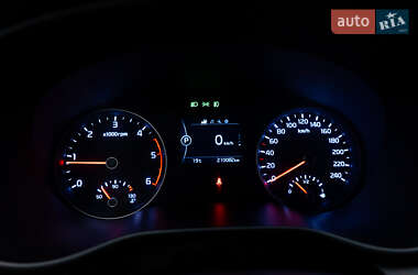 Позашляховик / Кросовер Kia Sportage 2016 в 