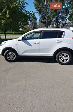 Внедорожник / Кроссовер Kia Sportage 2011 в 