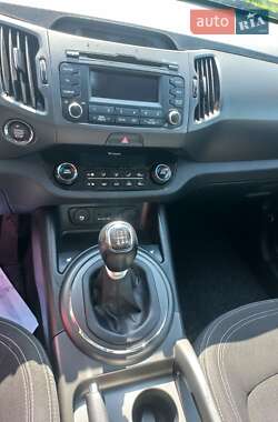 Позашляховик / Кросовер Kia Sportage 2011 в 