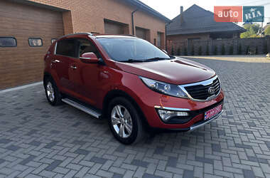 Внедорожник / Кроссовер Kia Sportage 2012 в 