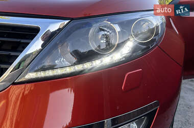 Внедорожник / Кроссовер Kia Sportage 2012 в 