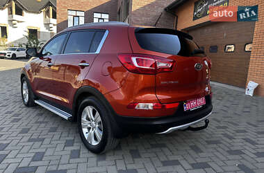 Внедорожник / Кроссовер Kia Sportage 2012 в 