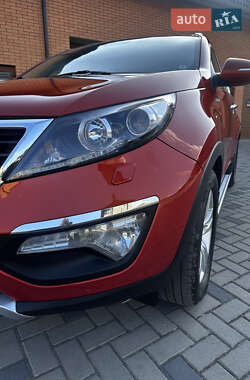 Внедорожник / Кроссовер Kia Sportage 2012 в 