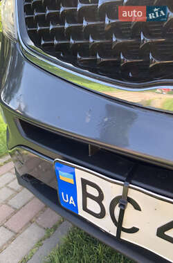 Внедорожник / Кроссовер Kia Sportage 2011 в 