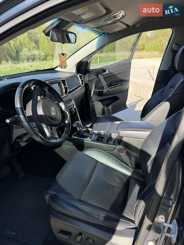 Внедорожник / Кроссовер Kia Sportage 2017 в Ровно