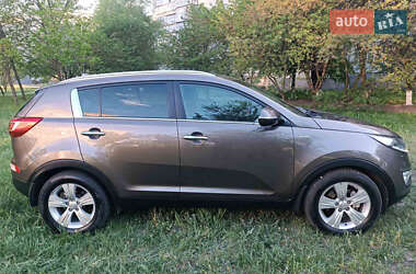 Внедорожник / Кроссовер Kia Sportage 2011 в 