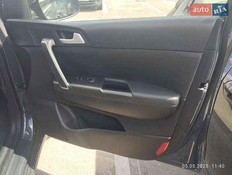 Внедорожник / Кроссовер Kia Sportage 2021 в Никополе