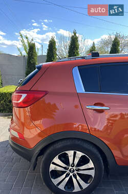 Внедорожник / Кроссовер Kia Sportage 2012 в 