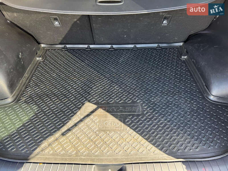 Позашляховик / Кросовер Kia Sportage 2017 в Полтаві