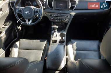 Внедорожник / Кроссовер Kia Sportage 2016 в 