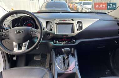 Позашляховик / Кросовер Kia Sportage 2012 в 