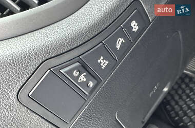 Позашляховик / Кросовер Kia Sportage 2012 в 