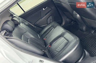 Позашляховик / Кросовер Kia Sportage 2012 в 