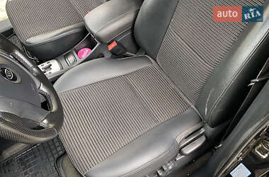 Позашляховик / Кросовер Kia Sportage 2006 в 