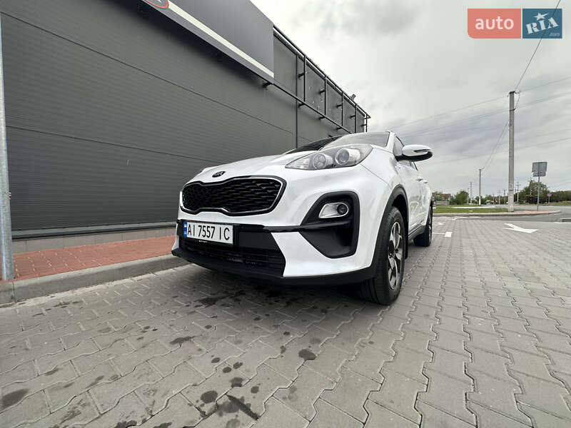 Позашляховик / Кросовер Kia Sportage 2021 в 