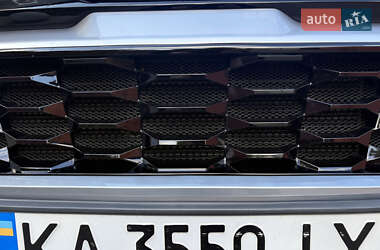 Внедорожник / Кроссовер Kia Sportage 2023 в 