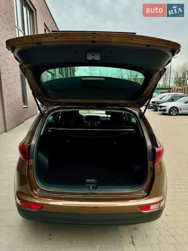 Внедорожник / Кроссовер Kia Sportage 2016 в Львове