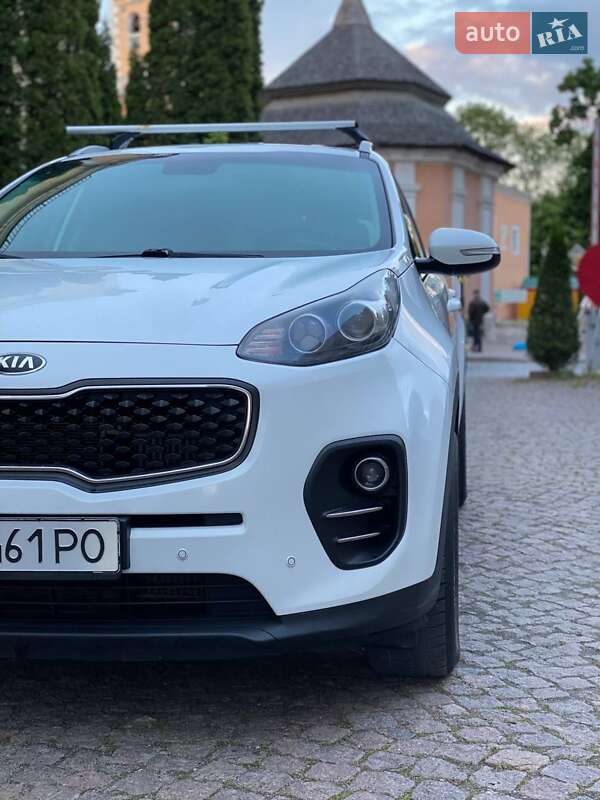 Внедорожник / Кроссовер Kia Sportage 2016 в Каменец-Подольском