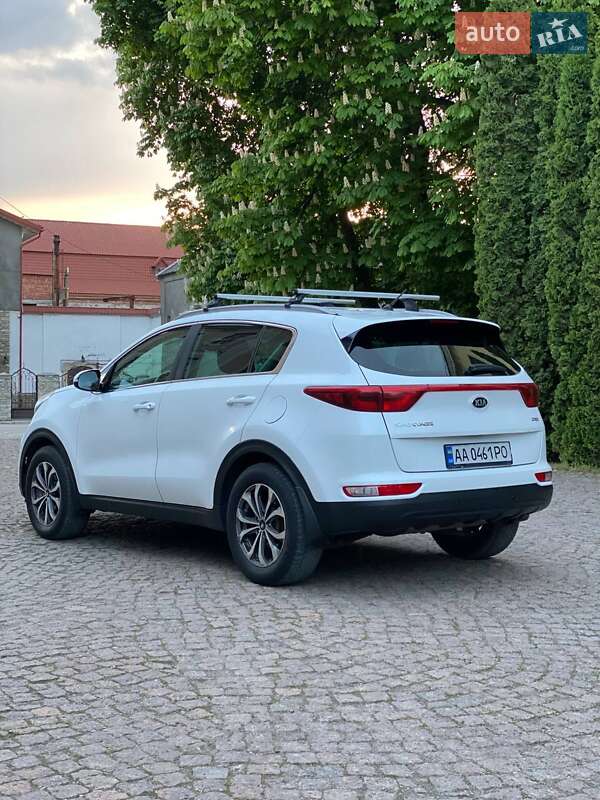 Внедорожник / Кроссовер Kia Sportage 2016 в Каменец-Подольском