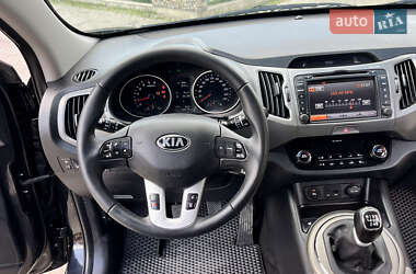 Позашляховик / Кросовер Kia Sportage 2015 в 