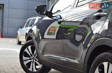 Позашляховик / Кросовер Kia Sportage 2012 в 