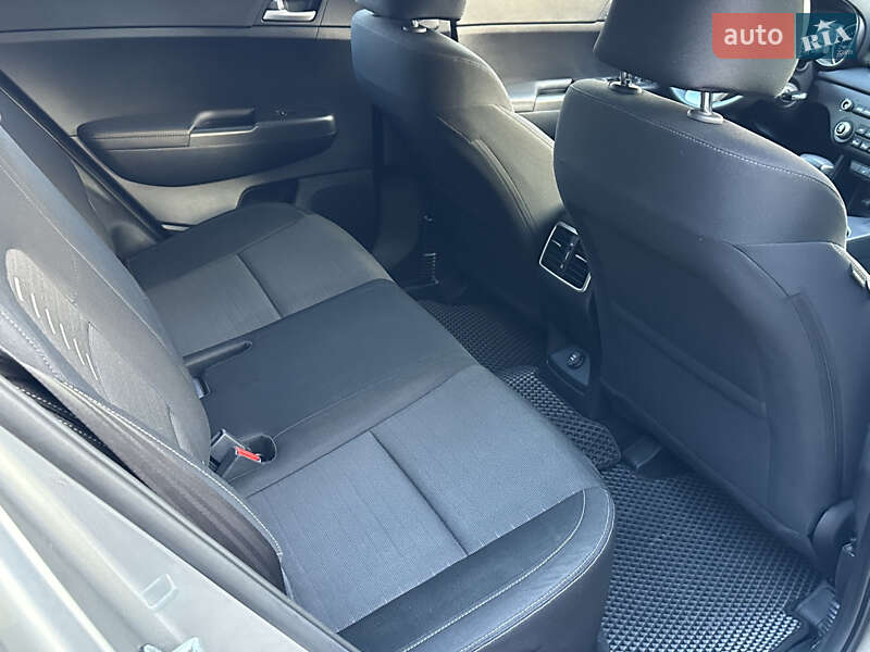 Внедорожник / Кроссовер Kia Sportage 2020 в Черновцах