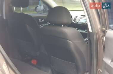 Внедорожник / Кроссовер Kia Sportage 2012 в 